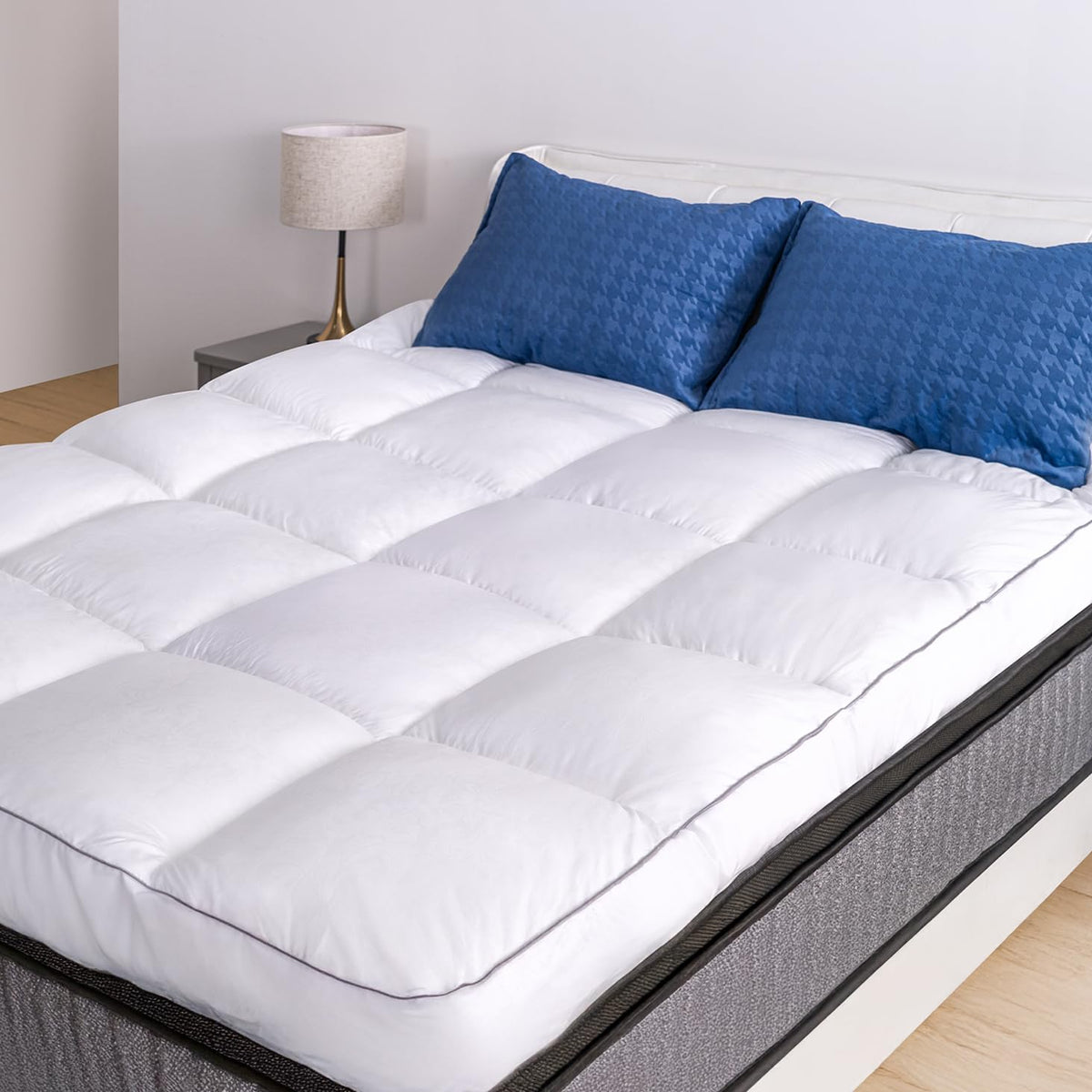 Mattress Topper Queen Cooling Plush Pillow Top Mattress Pad/Bed Topper, Hotel Quality Down Alternative Pillow Topper