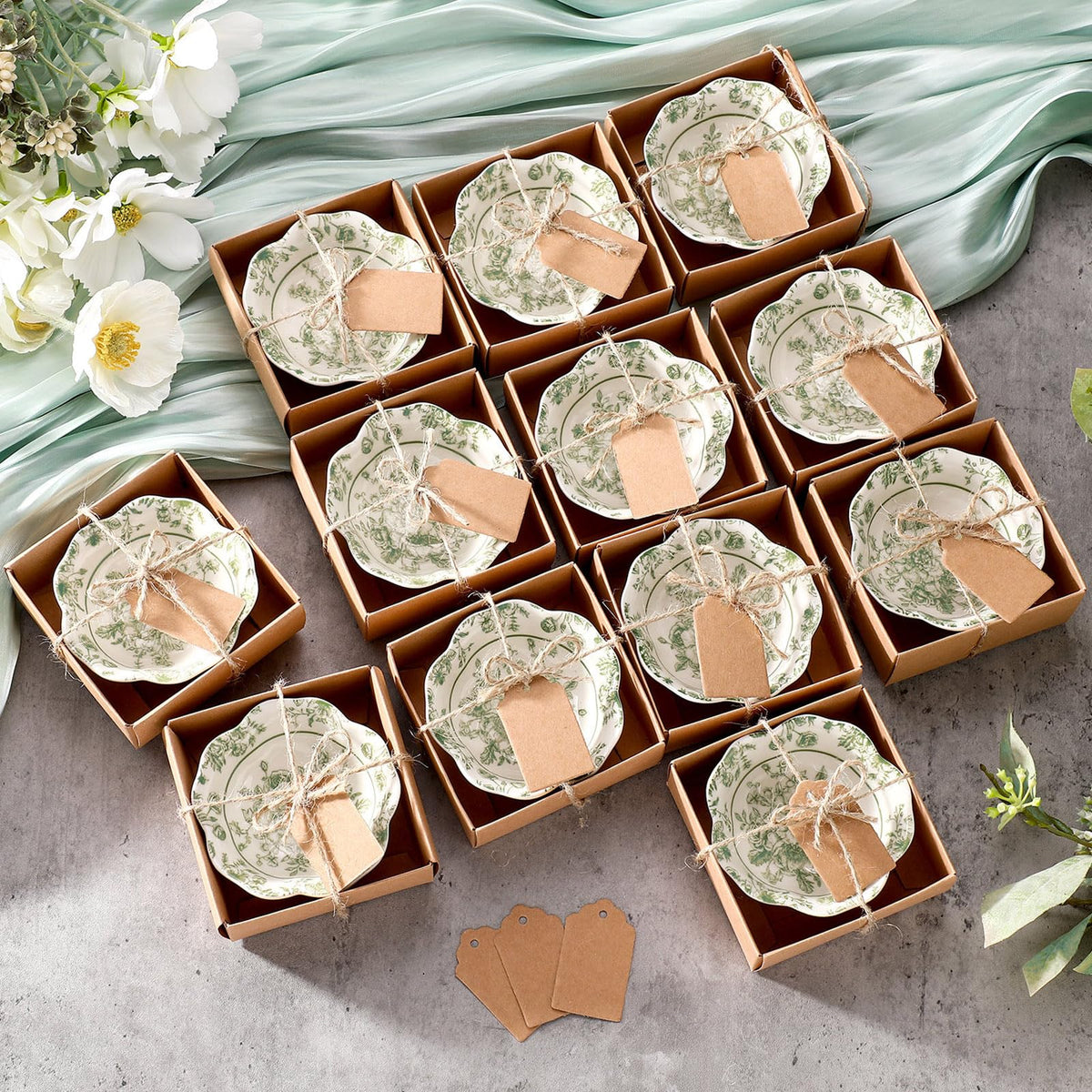 SiliFine 48 Pcs Wedding Favors for Guests Small Ceramic Bowl Bulk Gifts Set 3.3 Inch Floral Design Mini Dipping Bowl Sauce Dish with Cards Box for Bridal Baby Shower Birthday Guest Gift (Pink)